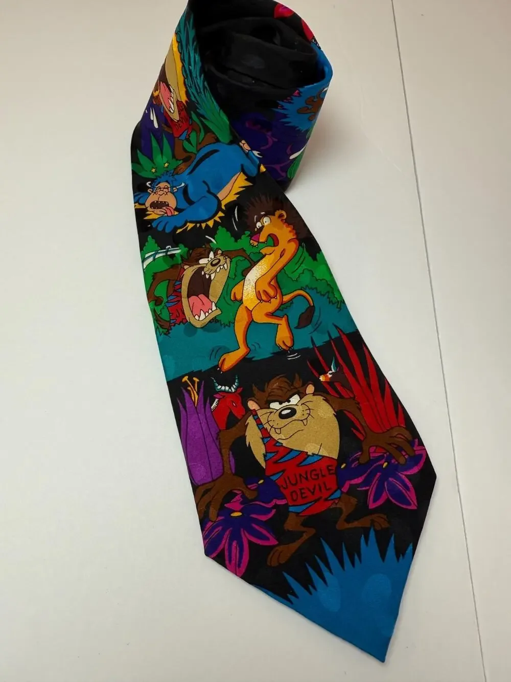 Vintage Looney Tunes Cartoon Silk Neck Tie Bright Colorful Novelty Fun